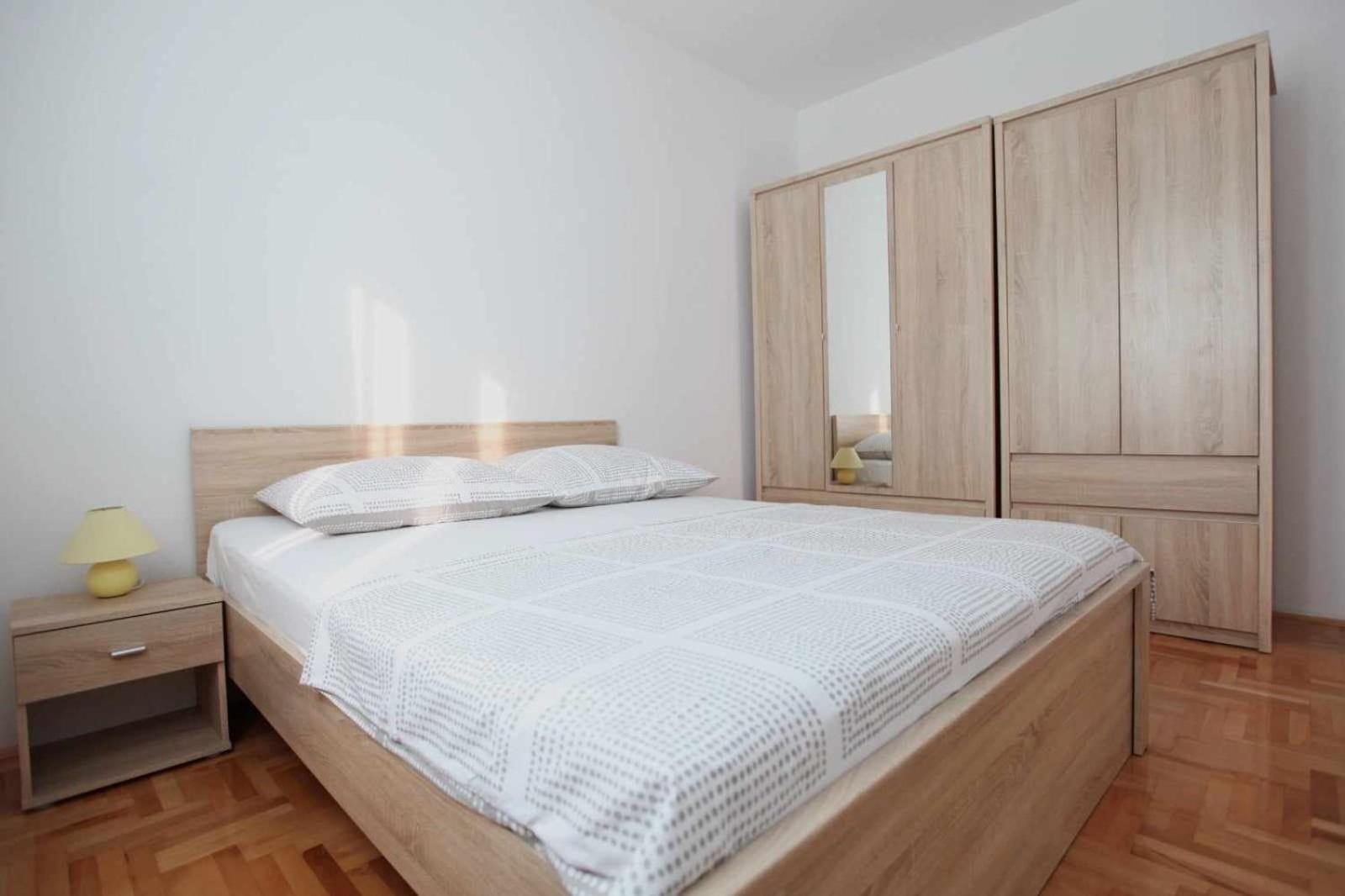 Apartmani Ivana Трогір Екстер'єр фото