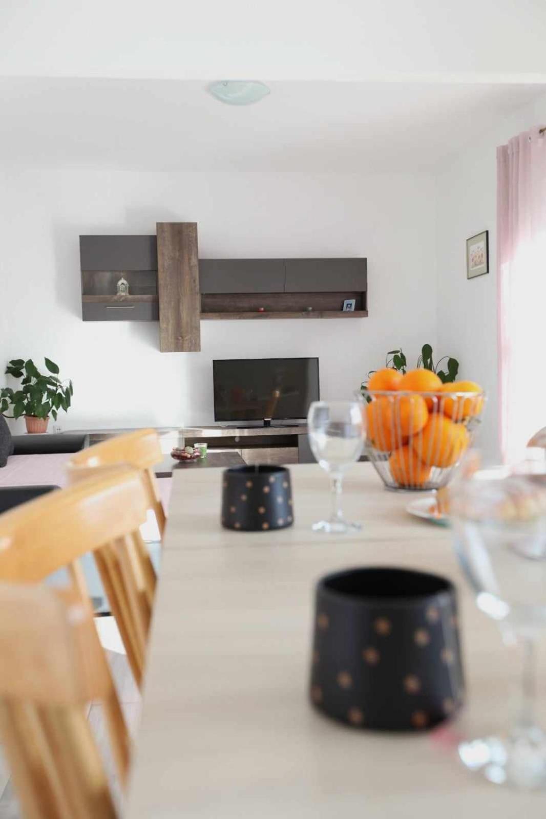 Apartmani Ivana Трогір Екстер'єр фото