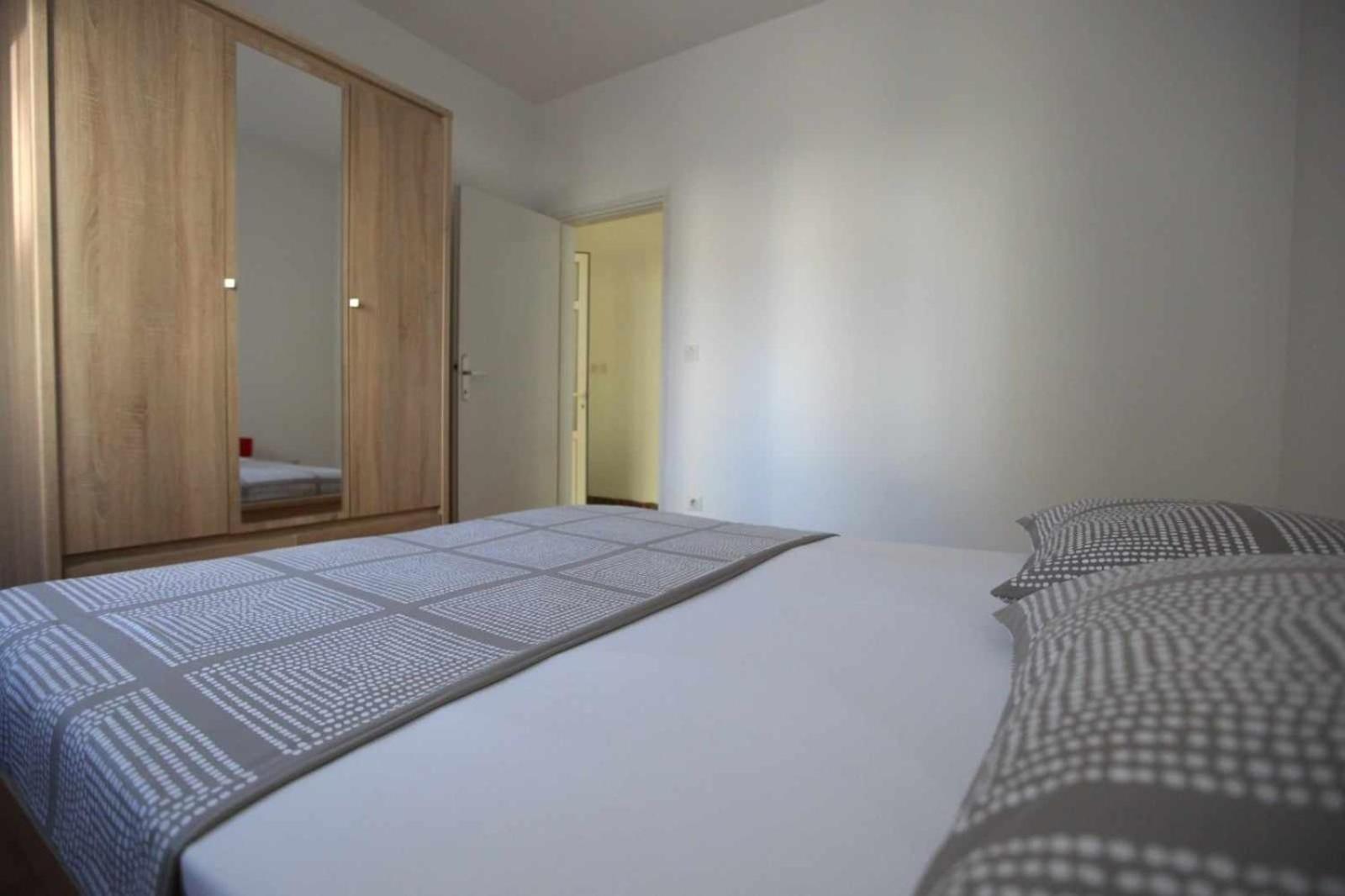 Apartmani Ivana Трогір Екстер'єр фото